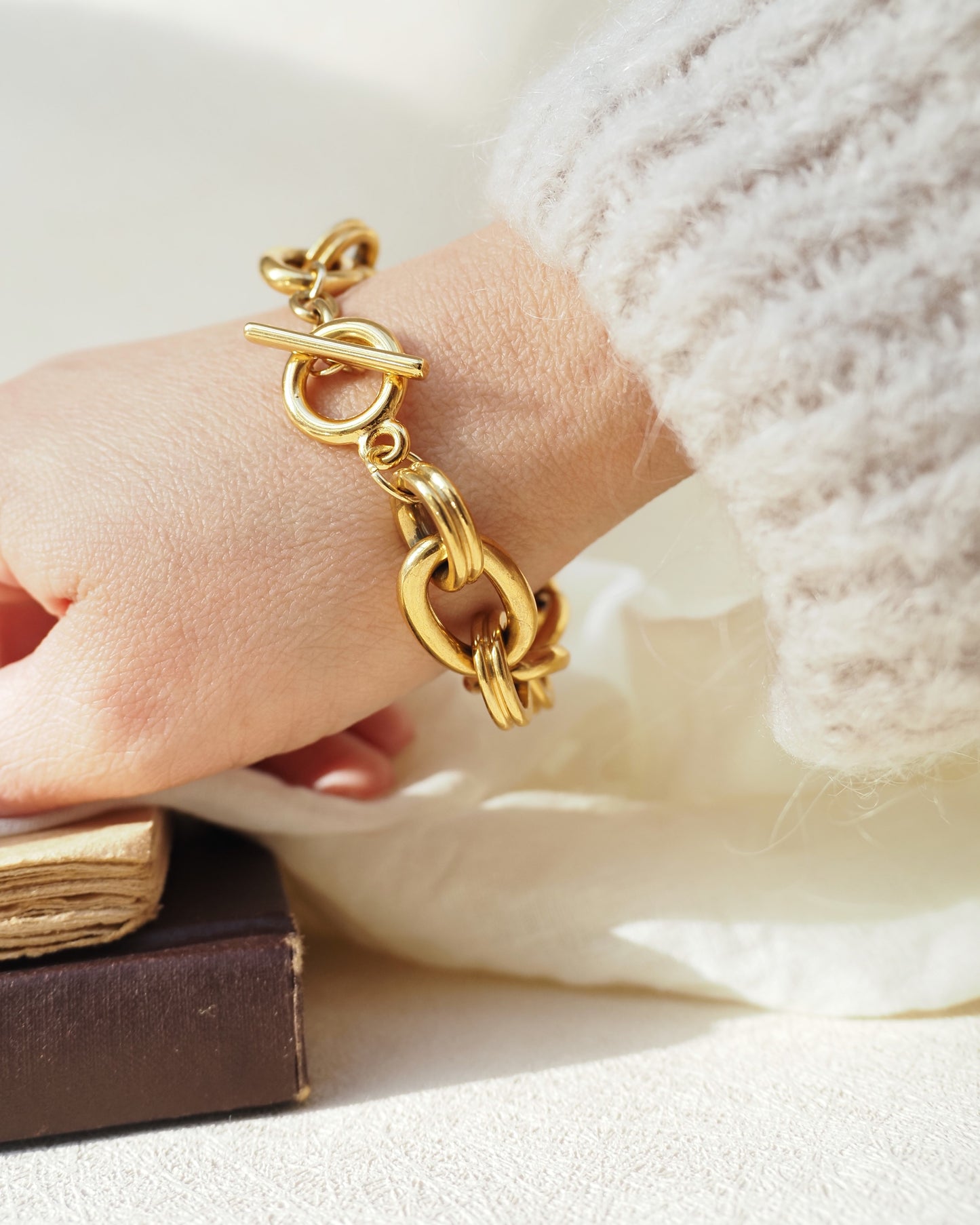 MANON-Armband / große Goldglieder / Edelstahl