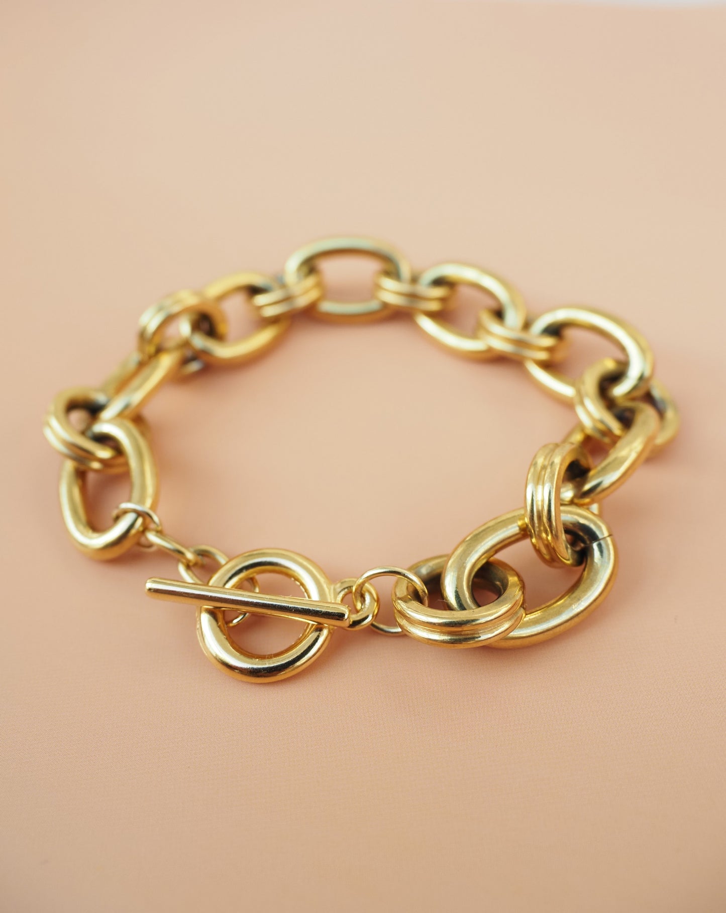 MANON-Armband / große Goldglieder / Edelstahl