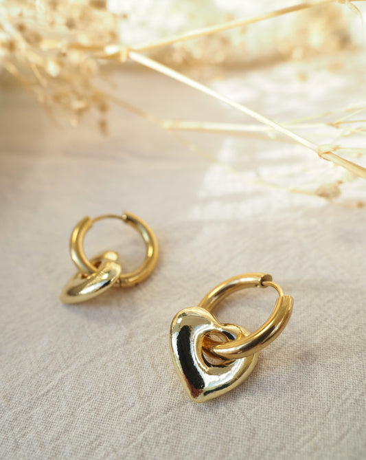 Boucles d'oreilles créoles AMANDA / coeur doré / acier inoxydable