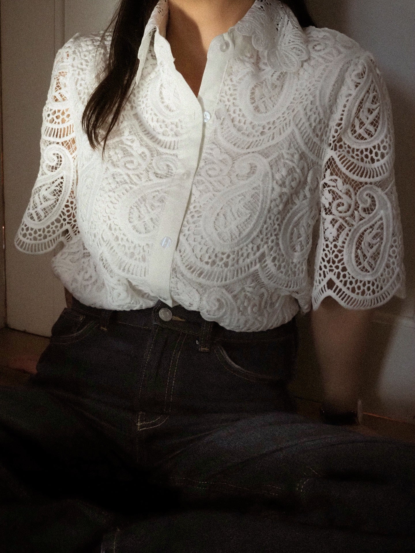 Blouse romantique en dentelle blanche