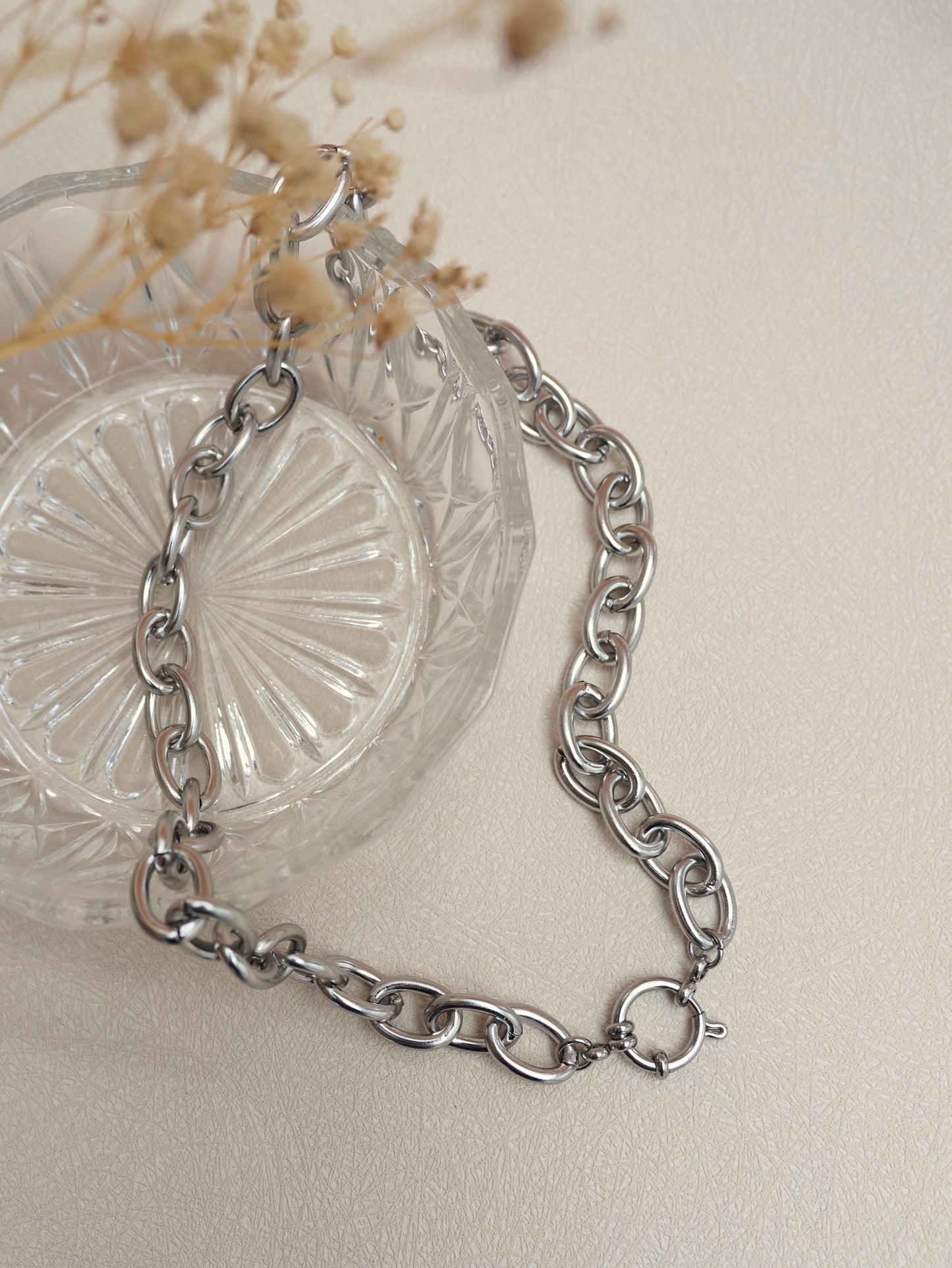 Collier LANA – Grosse maille ovale argentée & fermoir bouée