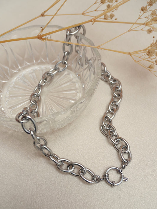 Collier LANA – Grosse maille ovale argentée & fermoir bouée