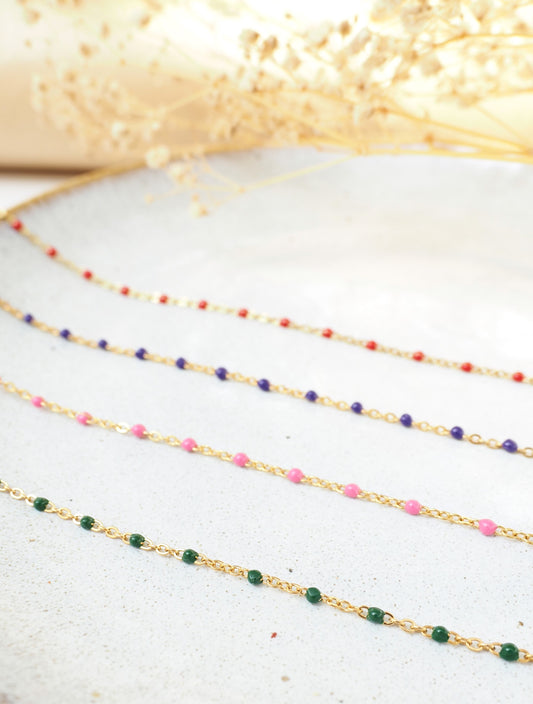 Collier AURORA / fine chaîne perles epoxy colorées / acier inoxydable doré