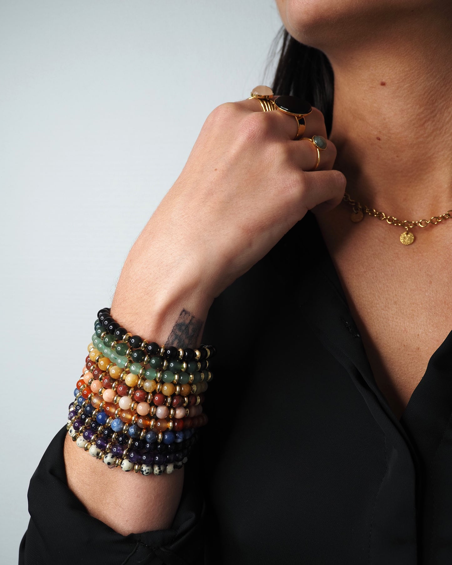 Armband OCEANE 2 / runde Perlen aus Halbedelsteinen / goldene Edelstahlperlen