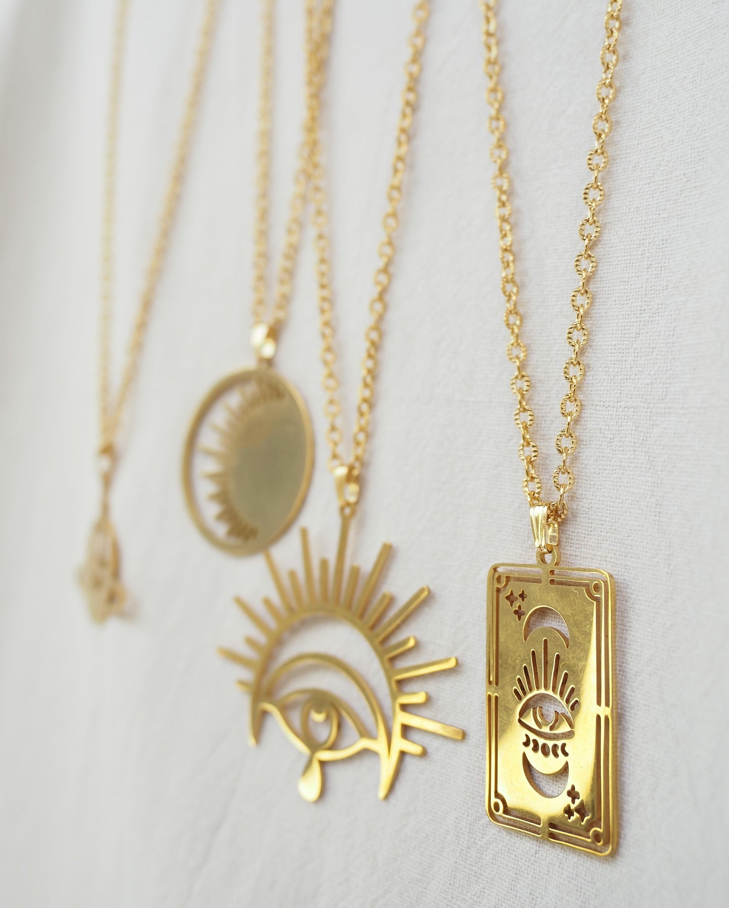 Lange IRMA-Halskette / schicke goldene Edelstahlkette / Anhänger mit bösem Blick