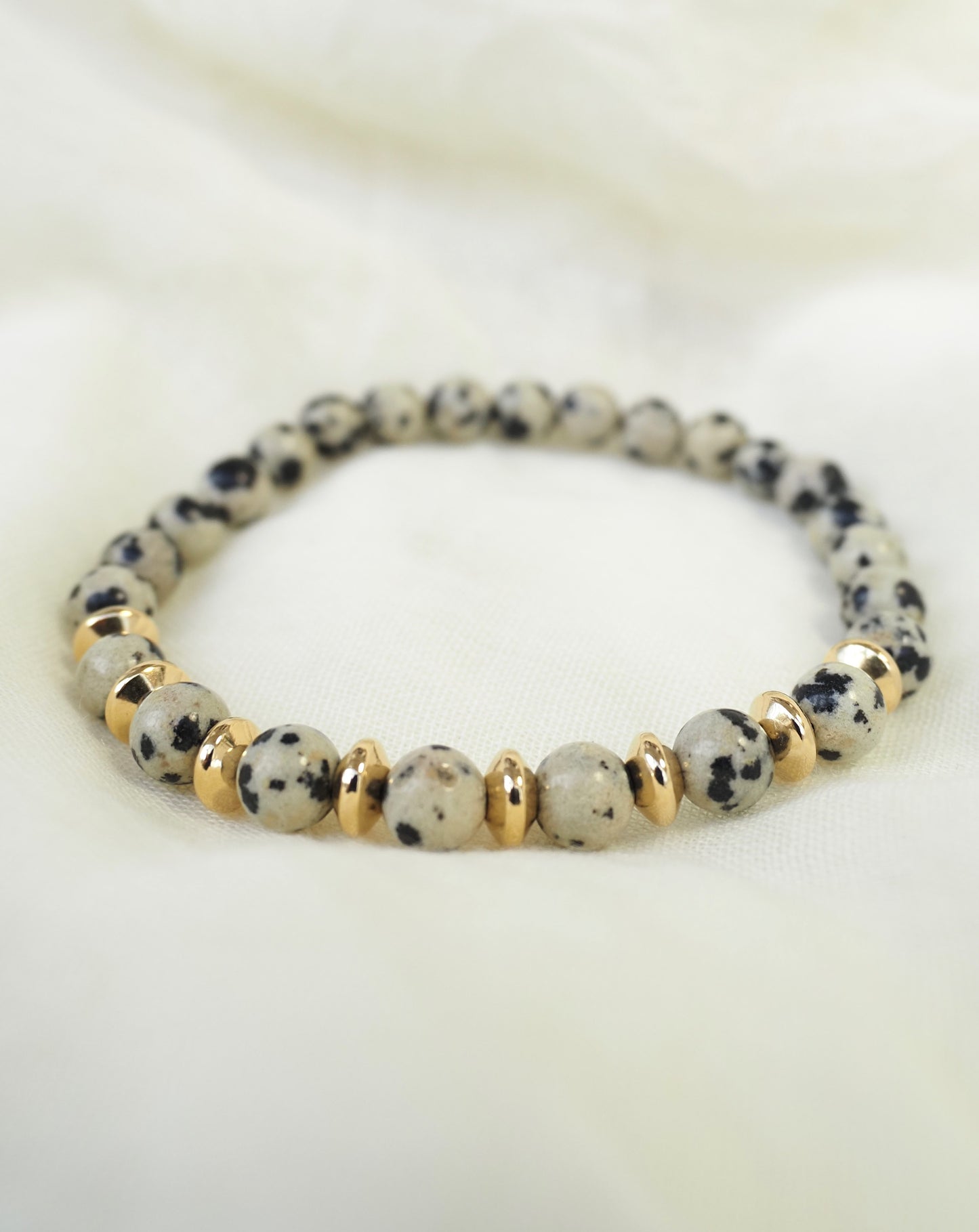 Armband OCEANE 2 / runde Perlen aus Halbedelsteinen / goldene Edelstahlperlen