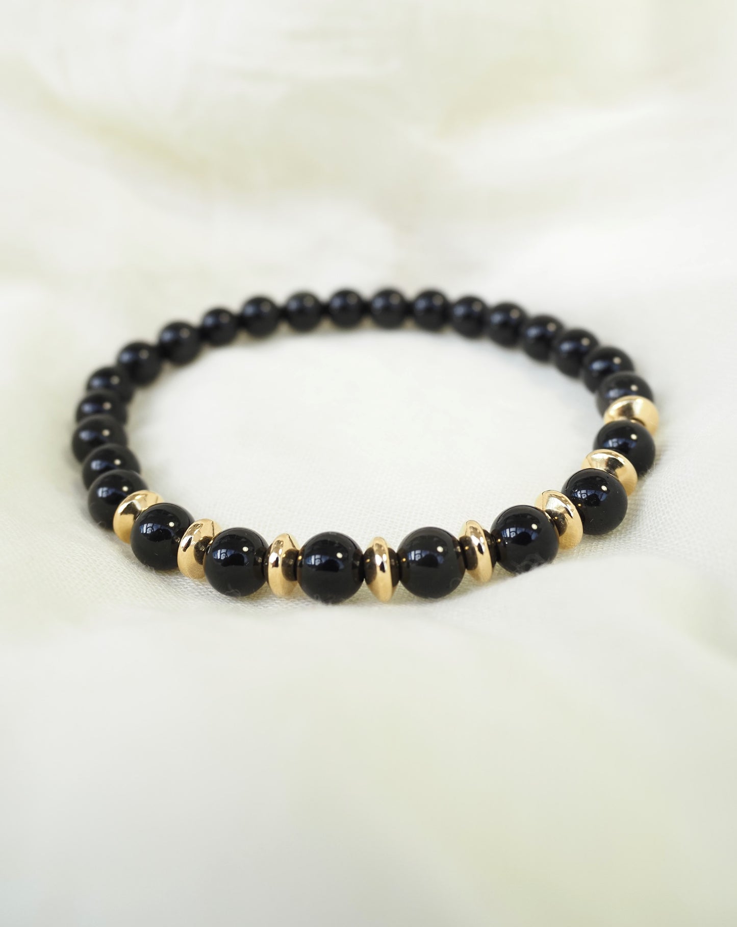 OCEANE-Armband / runde Perlen aus Halbedelsteinen / goldene Edelstahlperlen