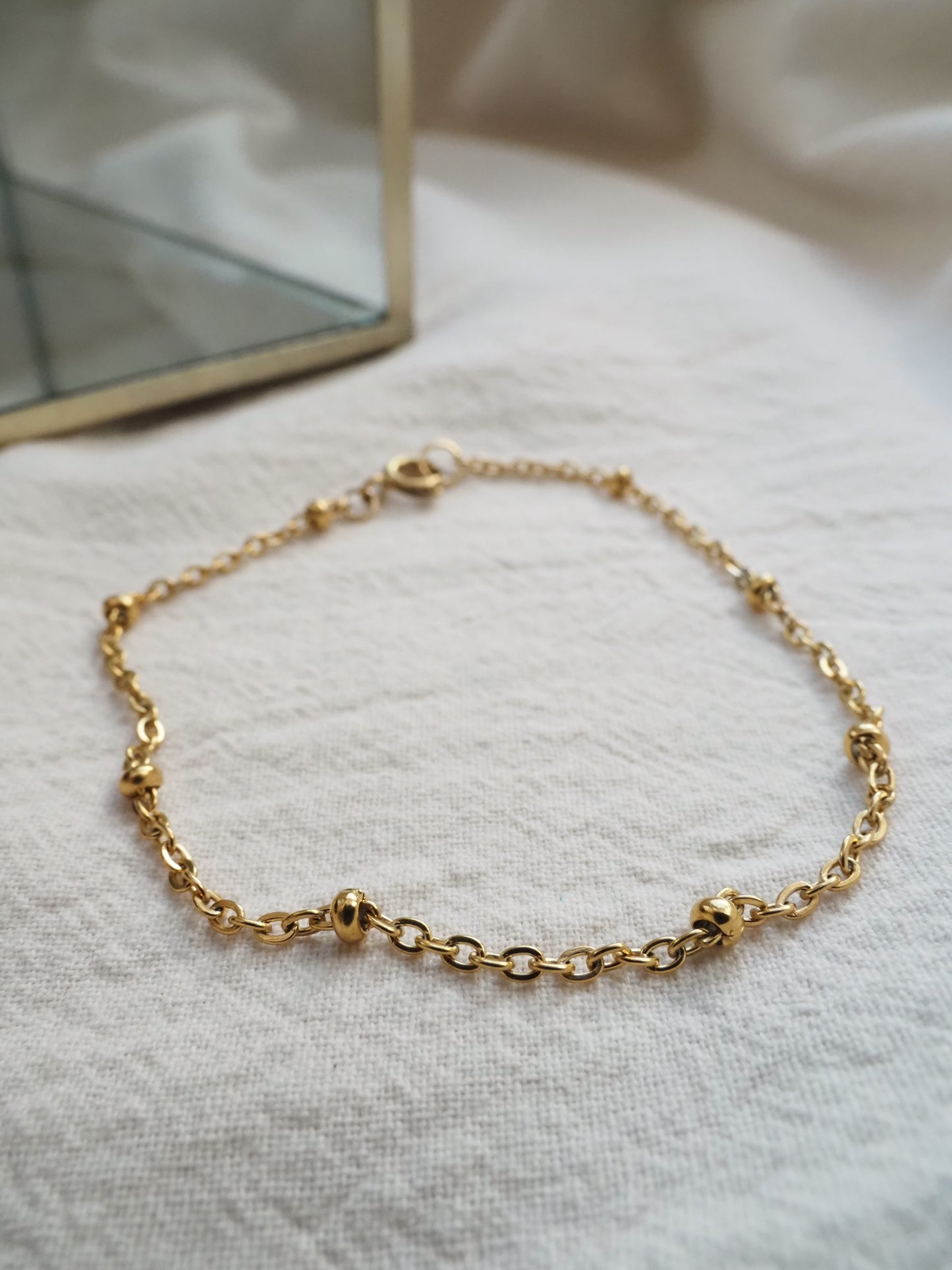 MELANIE-Armband / feinmaschige Kette / goldfarbener Edelstahl