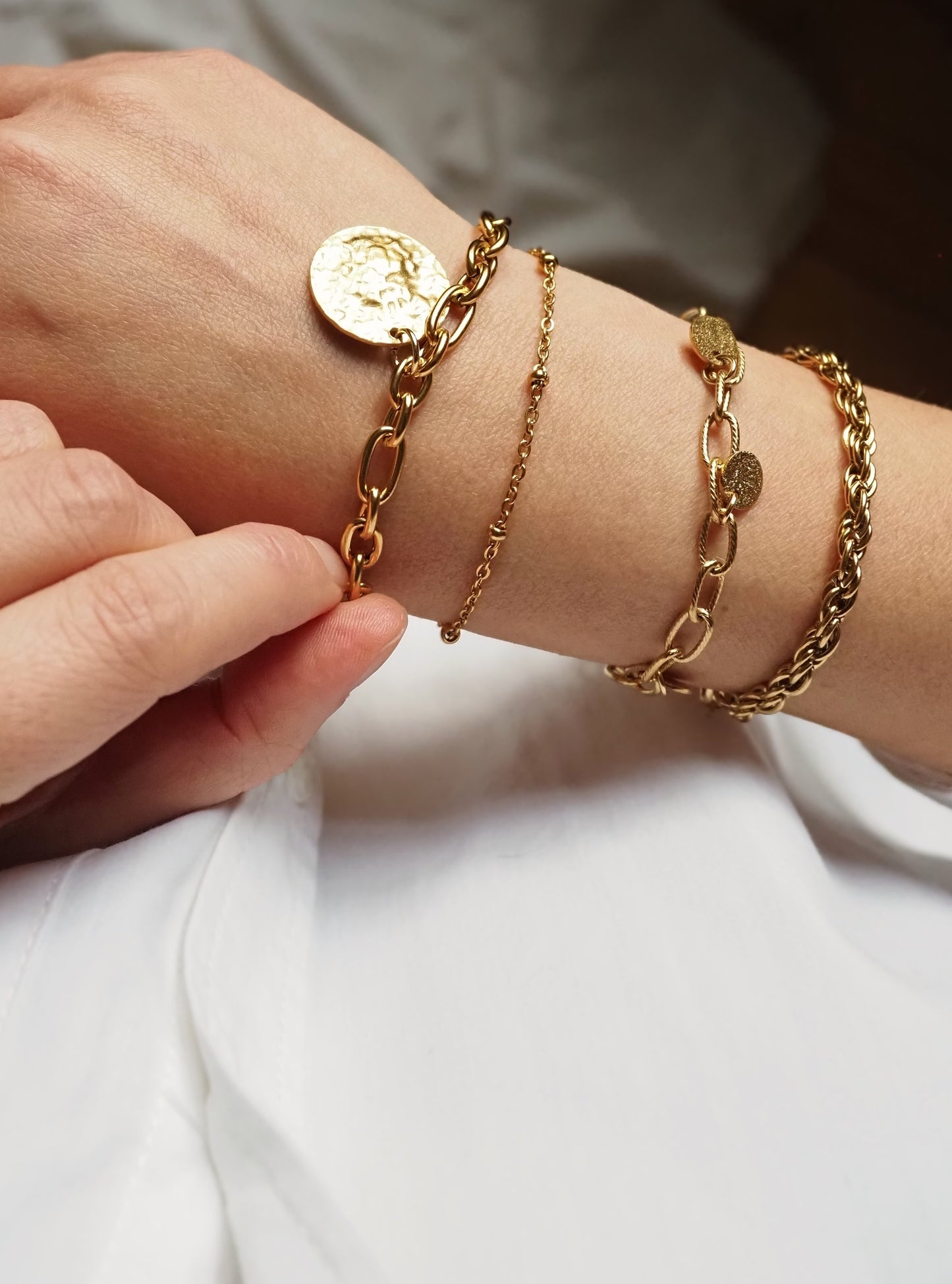 MELANIE-Armband / feinmaschige Kette / goldfarbener Edelstahl