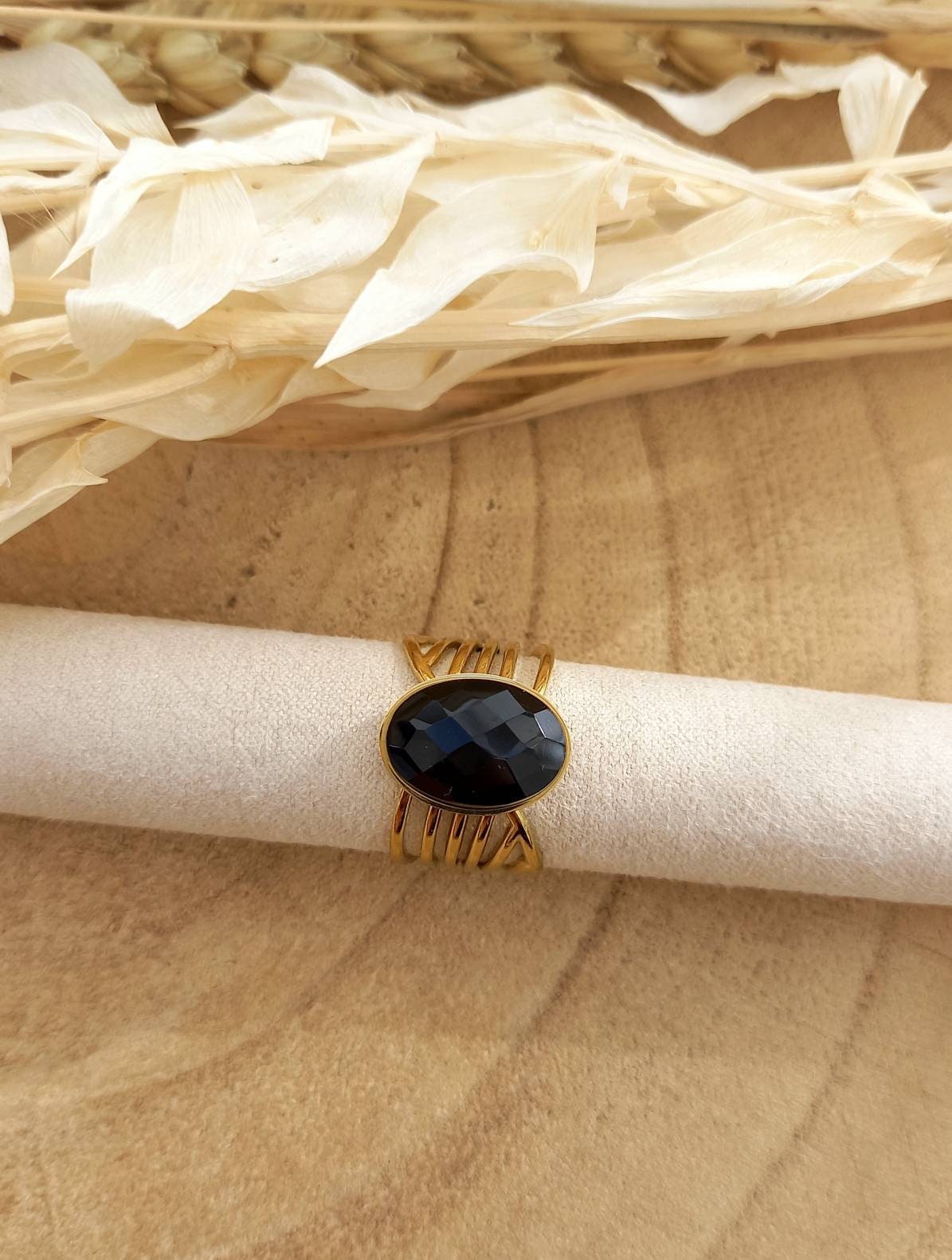 Bague ajustable ROSALIE / acier inoxydable doré / cabochon pierres à facettes onyx ou quartz rose