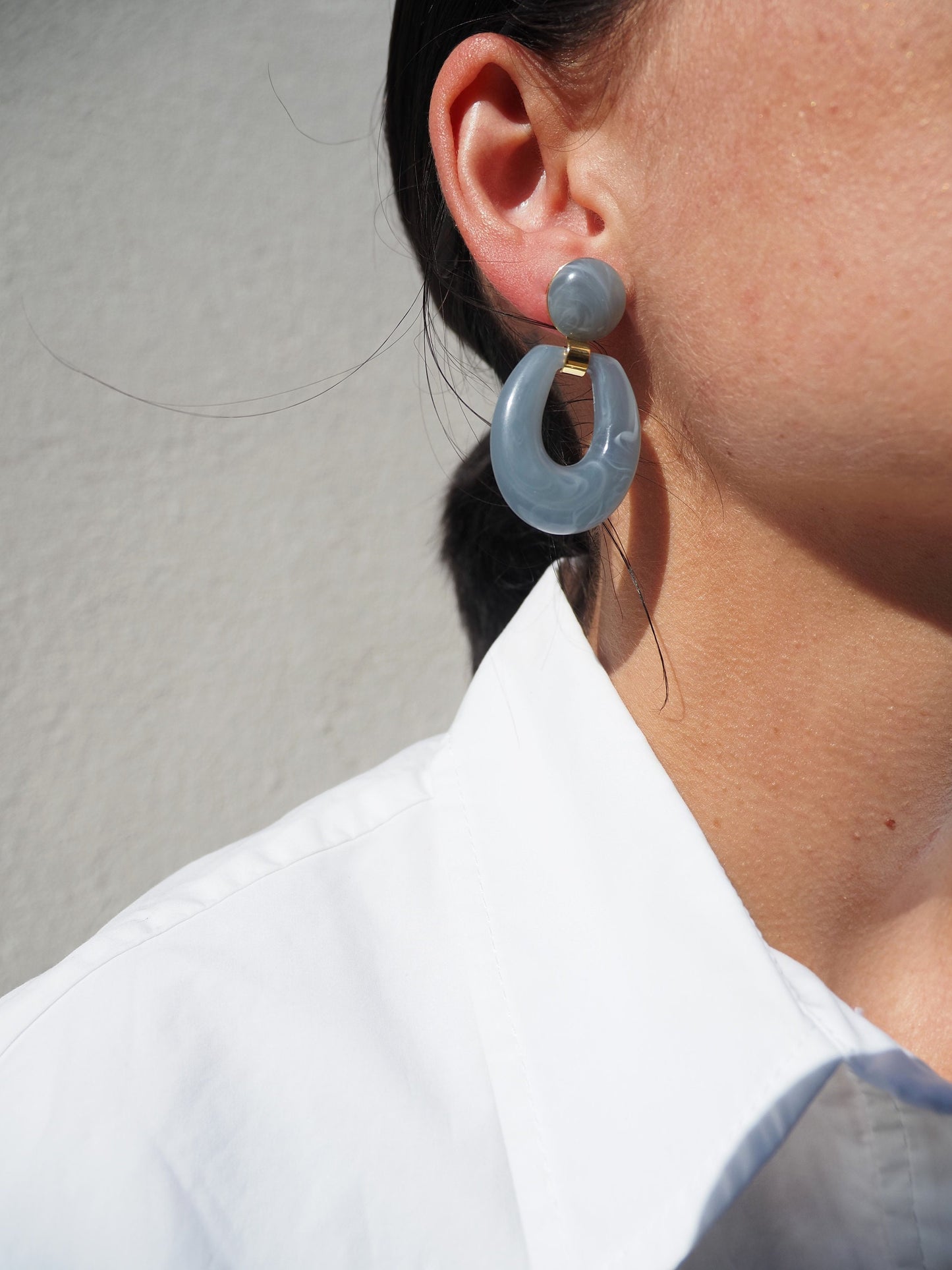 Boucles d'oreilles ADELE / anneaux en résine / esprit vintage 70's