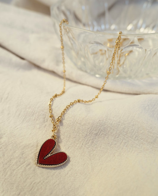 Collier JODIE / pendentif coeur rouge / chaîne fantaisie acier inoxydable doré