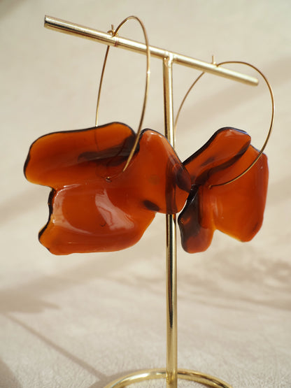 Boucles d'oreilles créoles ALICE - Dorées à l'or fin & fleurs ambrées | Bijou romantique