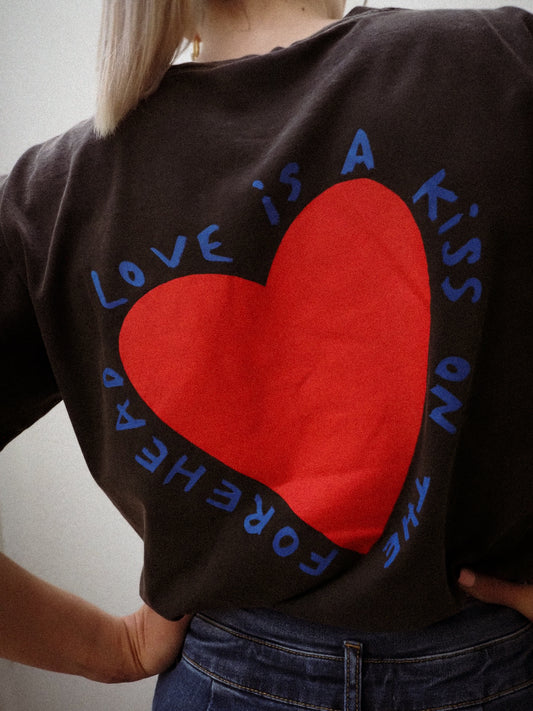 T-shirt Oversize Noir - Love is a Kiss - Cœur Rouge