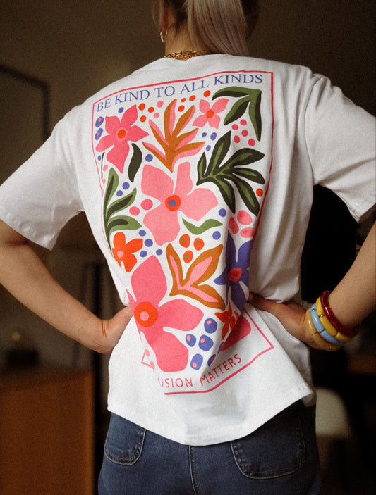 T-shirt Oversize - Be Kind To All Kinds - Fleurs multicolores