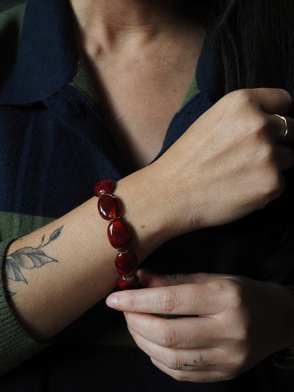 Bracelet Coloré OLIVIA – Perles ovales en résine marbrée & détails dorés