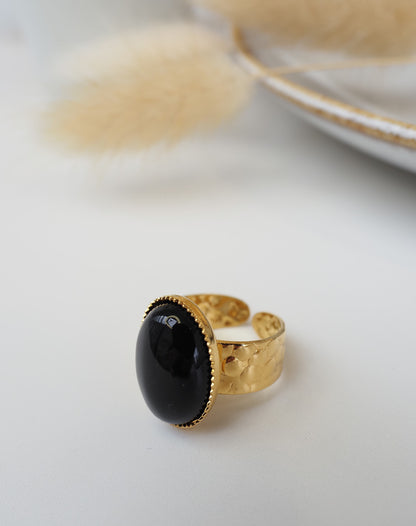 Bague ajustable JULIA / dorée à l’or fin / cabochon en jaspe ou onyx noir