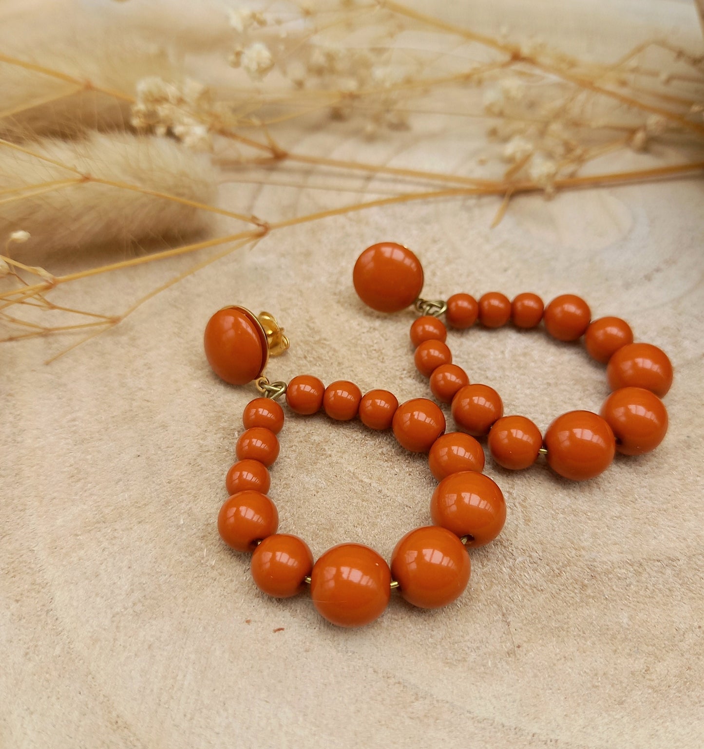 Boucles d'oreilles créoles COLETTE / perles rondes résine / esprit vintage / terracotta